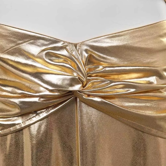 Miley Cyrus Flowers Music Video Costume - Picture 4 of 10